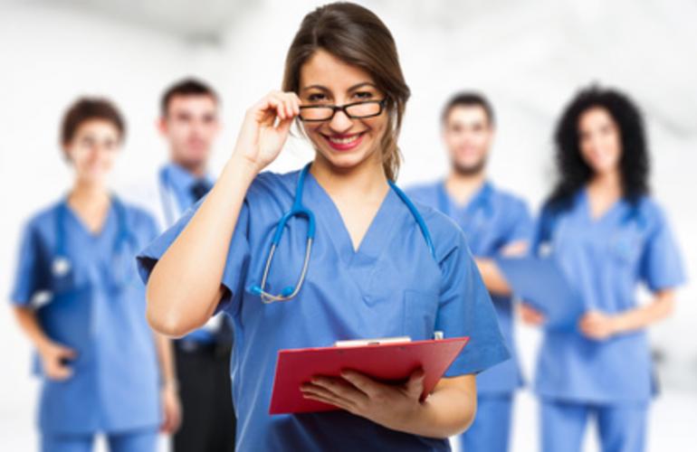 Working As A Nurse In Qatar: A Brief Guide To Job Aspirants